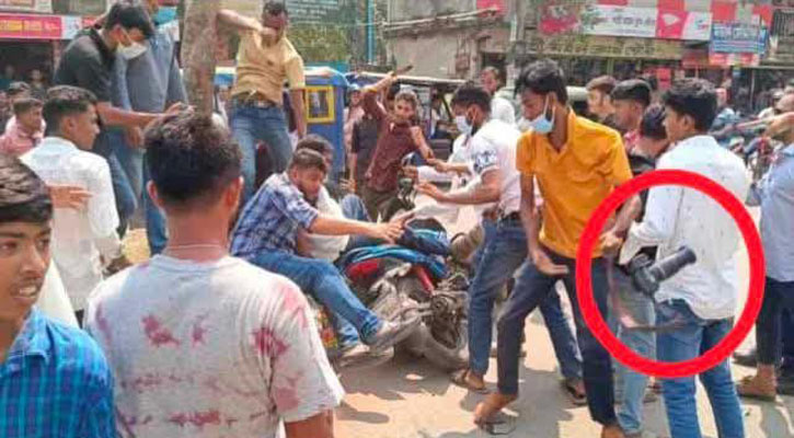 বরিশালে সাংবাদিকদের ওপর হামলা, ২৩ জনের নামে মামলা